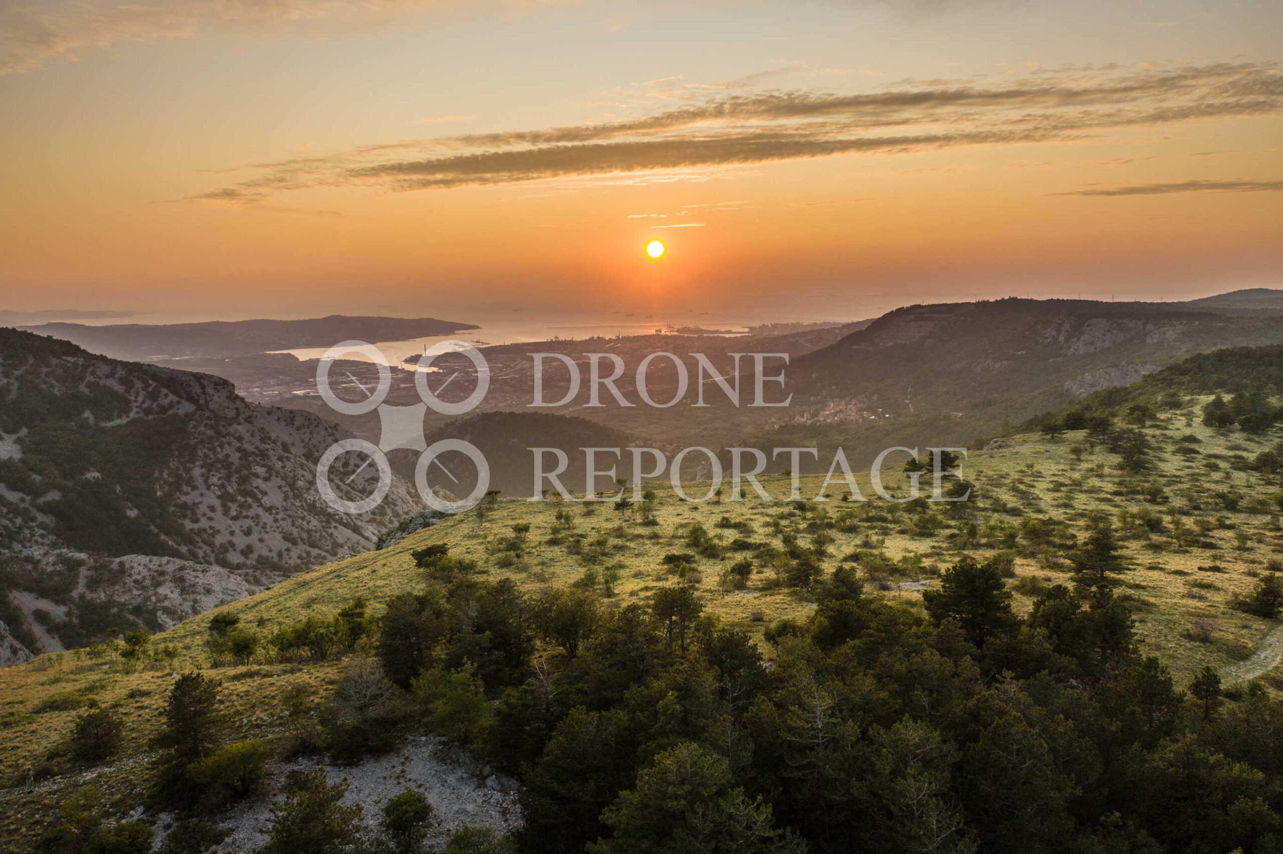Val_Rosandra_e_Trieste_al_Tramonto-1.jpg